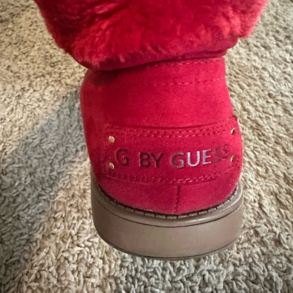 Guess Red Faux Fur Buckle Short Boots Women’s size 10 Scuffed toes - Picture 6 of 12